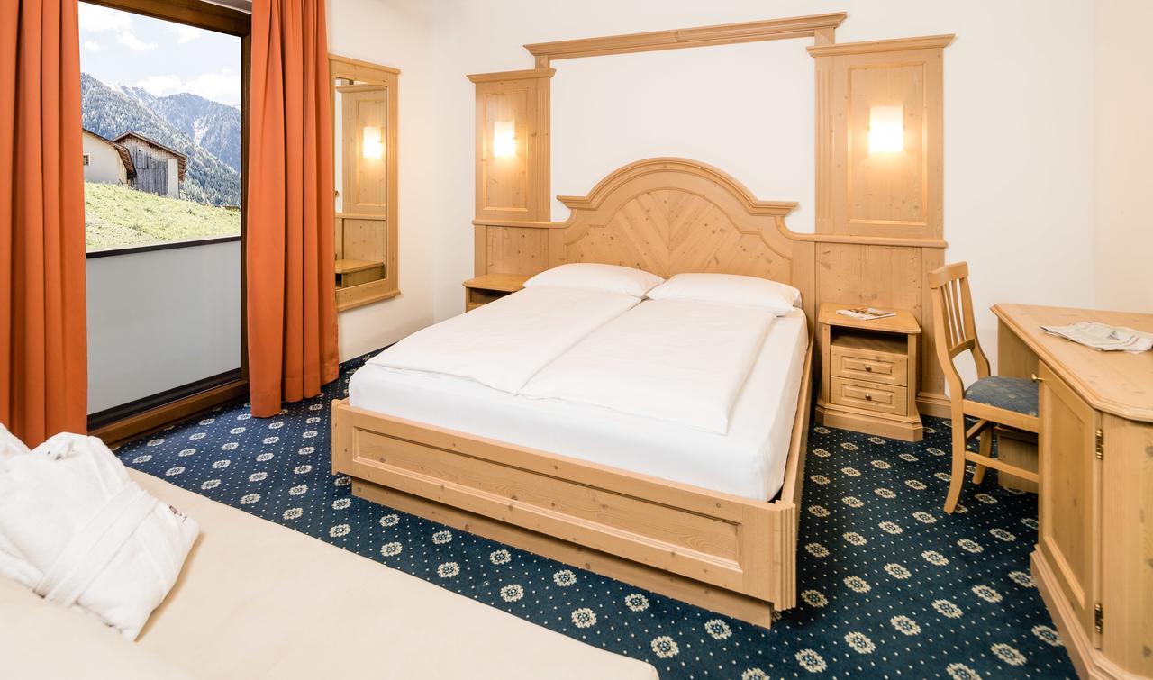 Hotel Almina Racines Eksteriør bilde
